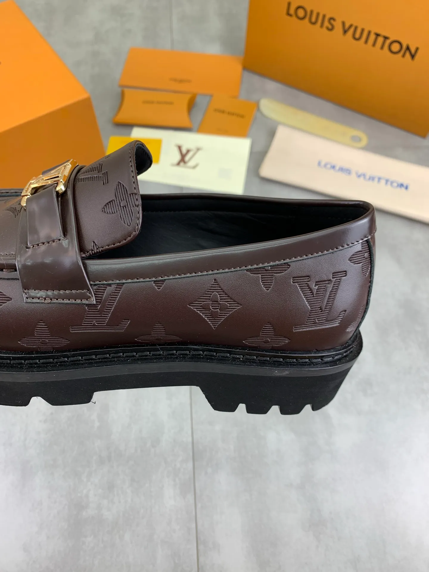 Factory price P820 💎💎💎LOUIS VUITTON [Louis Vuitton] - LV men's business casual leather shoes, luxurious and noble 👞All imported original cowhide, just to create a more comfortable wearing experience, upper: original high-end calfskin ➕Imported soft cowhide lining, original lightweight foam outsole ✔️ Color: 6️⃣colors available Size: 39-44 (38.45 46 can be customized (non-returnable)